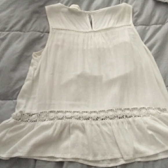 White cute Tank Top - Picture 2 of 3